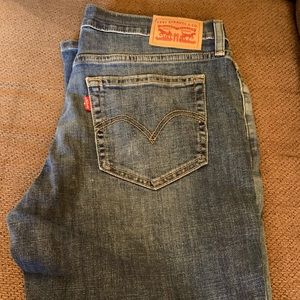 Levi boyfriend fit cropped jeans